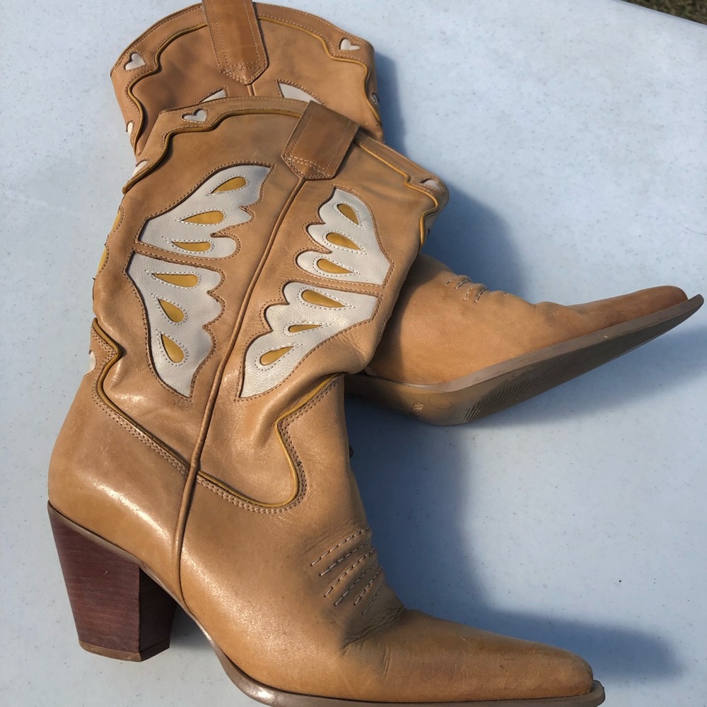 Vintage buttercup butterfly cowboy boots 7.5